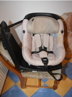   ÚJSZERŰ Maxi Cosi AxissFix ISOFIX 61-105cm reboard gyerekülés