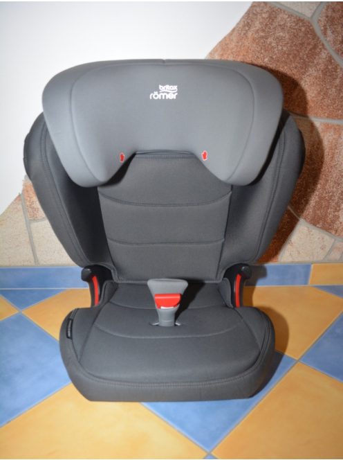 HIBÁTLAN Römer Kidfix III M Sict ISOFIX 15-36kg gyerekülés