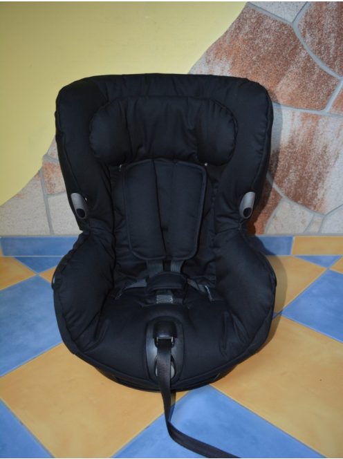 Maxi Cosi Axiss 9-18kg üléshuzat garnitúra fekete