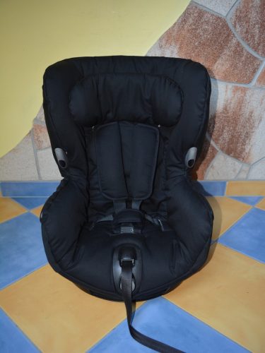 Maxi Cosi Axiss 9-18kg üléshuzat garnitúra fekete