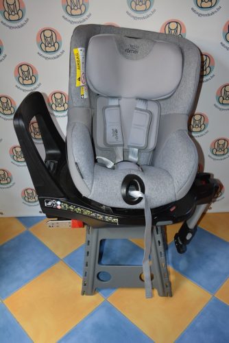 Britax Römer Dualfix M i-Size 61-105cm HIBÁTLAN reboard gyerekülés + ISOFIX adapter