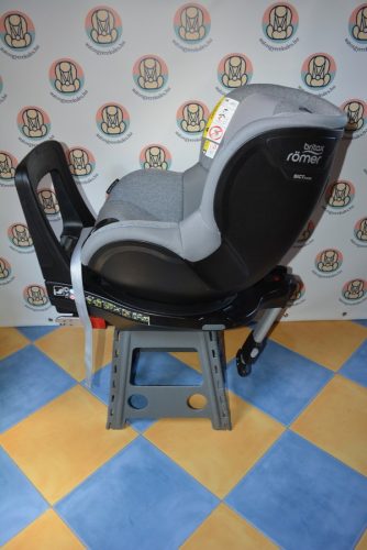 Britax Römer Dualfix M i-Size 61-105cm HIBÁTLAN reboard gyerekülés + ISOFIX adapter