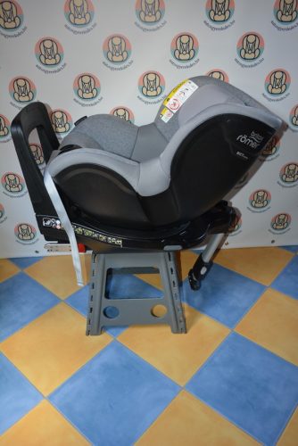 Britax Römer Dualfix M i-Size 61-105cm HIBÁTLAN reboard gyerekülés + ISOFIX adapter