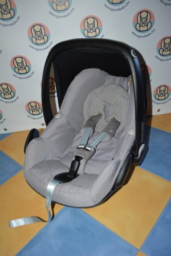 Maxi-Cosi Pebble "Earth Brown" 0-13 kg babahordozó megkímélt állapotban + MC FamilyFix rögzítőtalp
