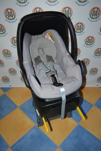 Maxi-Cosi Pebble "Earth Brown" 0-13 kg babahordozó megkímélt állapotban + MC FamilyFix rögzítőtalp