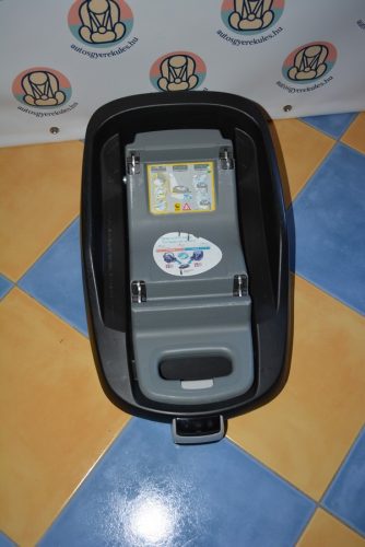 Maxi-Cosi Pebble "Earth Brown" 0-13 kg babahordozó megkímélt állapotban + MC FamilyFix rögzítőtalp