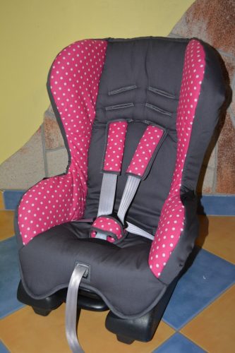 Römer King Quickfix 9-18kg üléshuzat garnitúra szürke - pink pöttyös betét