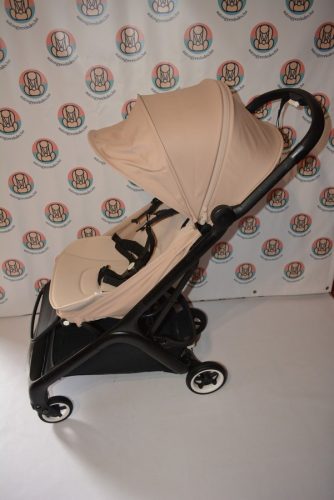 Bugaboo Butterfly GYÖNYÖRŰ babakocsi + pohártartó (repülőgépre felvihető)