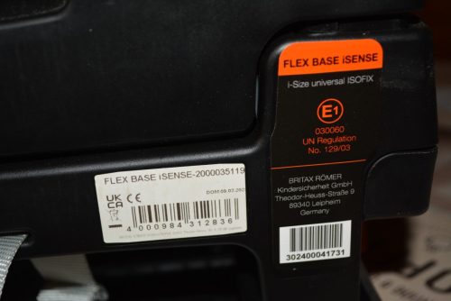Britax Römer Baby Safe3 GYÖNYÖRŰ  babahordozó + Britax Römer Flex Base isofixes forgatható rögzítőtalp