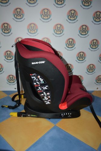 Maxi-Cosi Titan "Basic Red" 9-36kg ÚJSZERŰ gyerekülés 