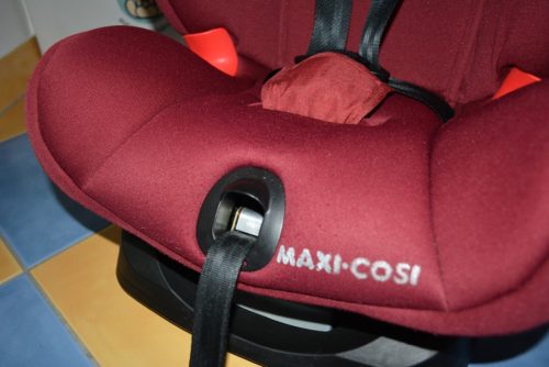 Maxi-Cosi Titan "Basic Red" 9-36kg ÚJSZERŰ gyerekülés 