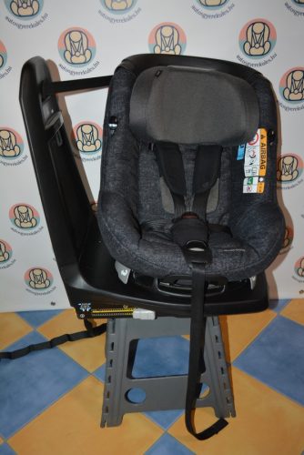 Maxi Cosi AxissFix ISOFIX 61-105cm "Nomad Black" ÚJSZERŰ reboard gyerekülés