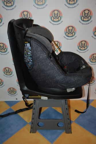 Maxi Cosi AxissFix ISOFIX 61-105cm "Nomad Black" ÚJSZERŰ reboard gyerekülés
