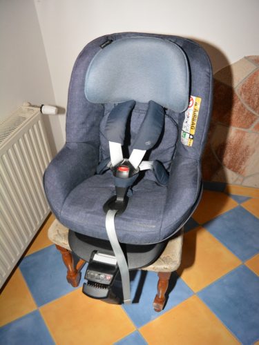 Gyönyörű Maxi-Cosi 2wayPearl isofix 67-105cm reboard gyerekülés + Maxi-Cosi 2wayFix Base rögzítőtalp
