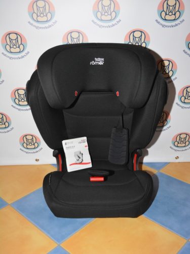 HIBÁTLAN Britax Römer Kidfix III S "Cosmos Black "ISOFIX 15-36kg gyerekülés