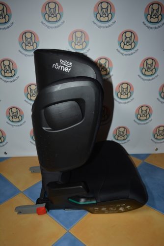 Britax Römer Kidfix M i-Size "Space Black" 100-150 cm HIBÁTLAN (2026-os) gyerekülés 4-12 év
