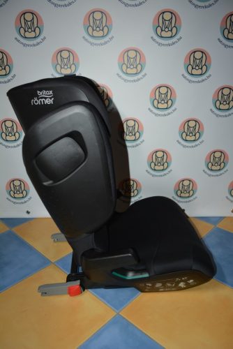Britax Römer Kidfix M i-Size "Space Black" 100-150 cm HIBÁTLAN (2026-os) gyerekülés 4-12 év