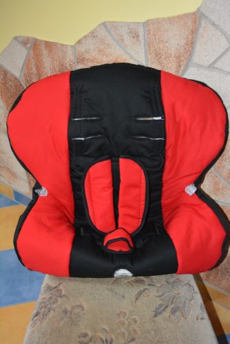 Maxi Cosi Priori XP 9-18kg üléshuzat garnitúra fekete - piros betét