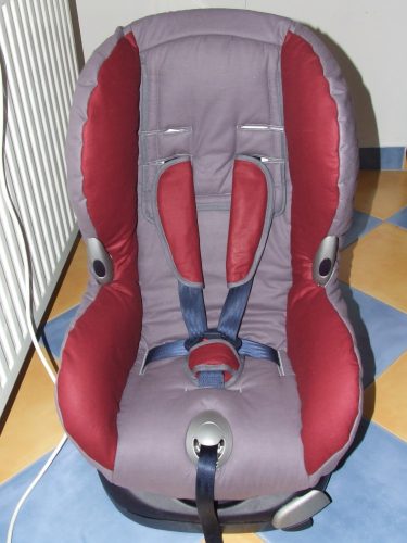 Maxi Cosi Priori XP 9-18kg üléshuzat garnitúra szürke - bordó betét