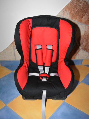 Britax Römer Duo Plus isofix 9-18kg gyerekülés új huzattal!
