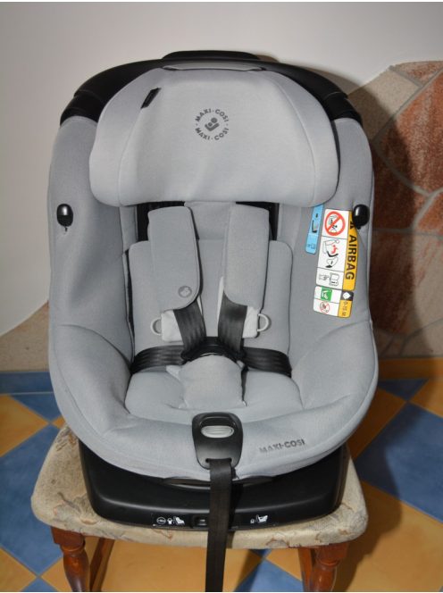 HIBÁTLAN 2021-es Maxi Cosi AxissFix ISOFIX 61-105cm reboard gyerekülés