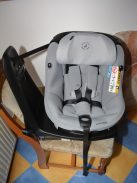 HIBÁTLAN 2021-es Maxi Cosi AxissFix ISOFIX 61-105cm reboard gyerekülés