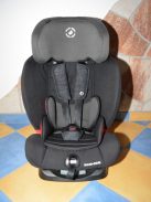 HIBÁTLAN Maxi-Cosi Titan "Nomad Black" 9-36kg gyerekülés