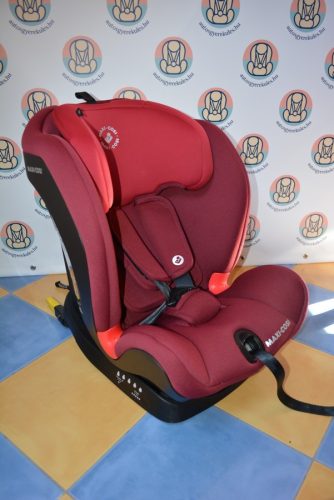 Maxi-Cosi Titan "Basic Red" 9-36kg ÚJSZERŰ gyerekülés