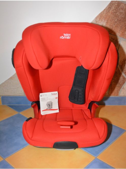 HIBÁTLAN Römer Kidfix II XP Sict ISOFIX 15-36kg gyerekülés