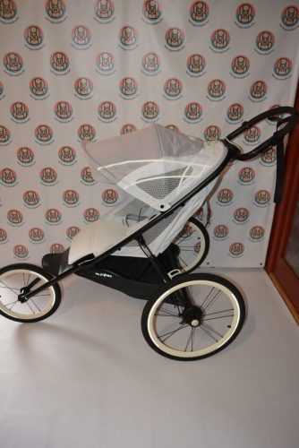 Cybex Avi One Box Gold GYÖNYÖRŰ futóbabakocsi