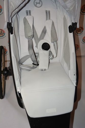Cybex Avi One Box Gold GYÖNYÖRŰ futóbabakocsi