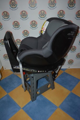 Britax Römer Dualfix M i-Size 61-105cm "Storm Grey" GYÖNYÖRŰ reboard gyerekülés