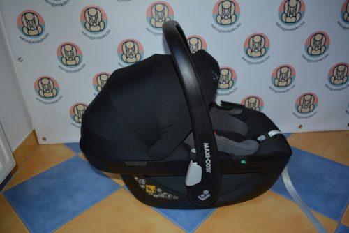 Maxi Cosi Pebble 360 "Essential Black" I-Size GYÖNYÖRŰ babahordozó 40-82 cm (isofix talp nélkül)